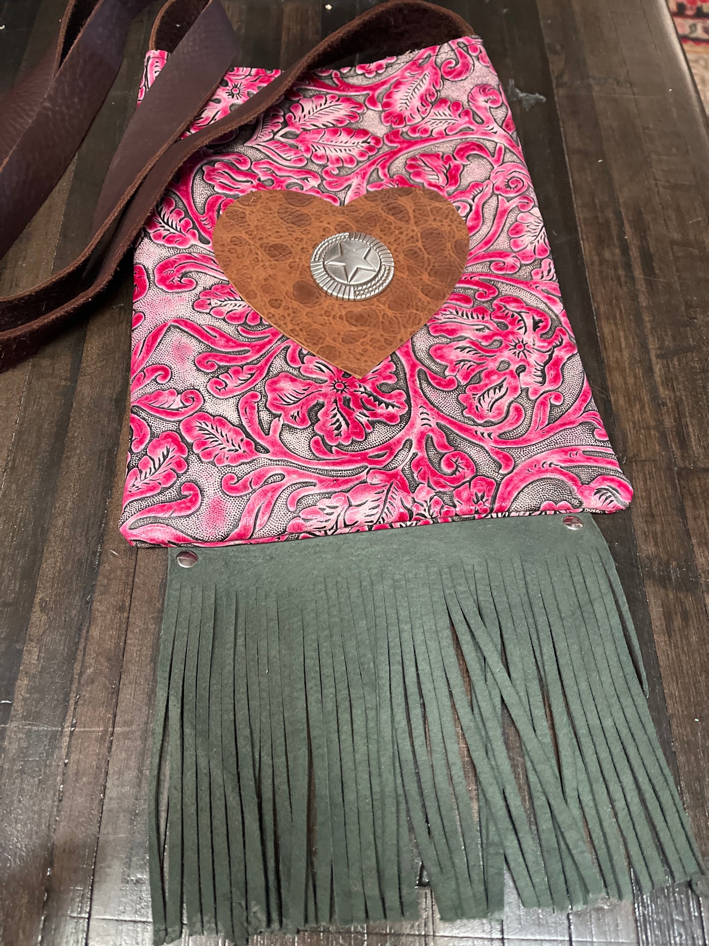 RS crossbody Chief Standing Deer