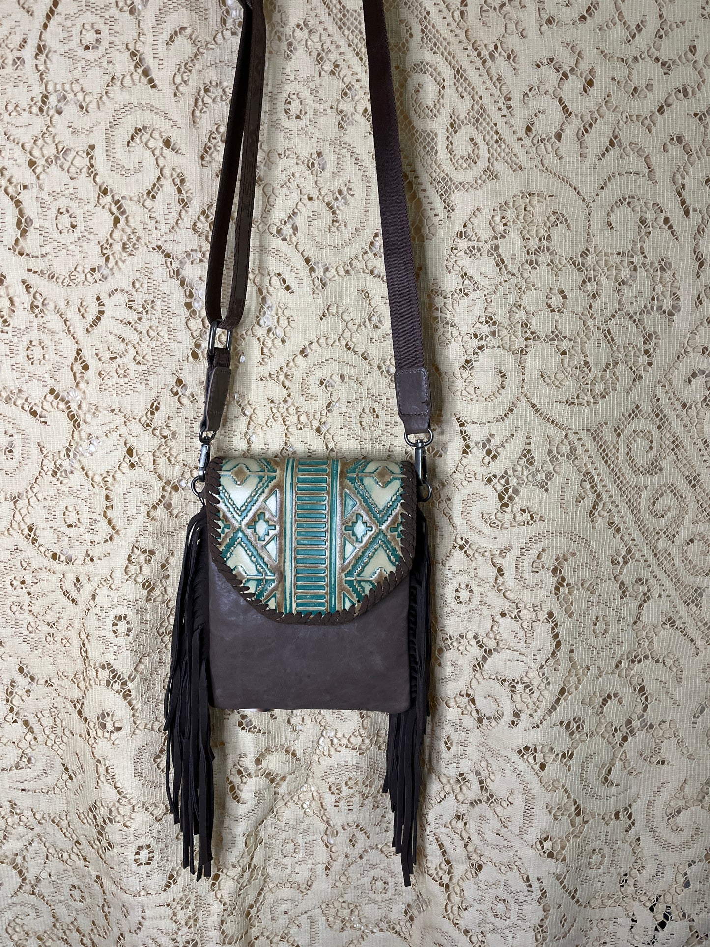 Montana west crossbody