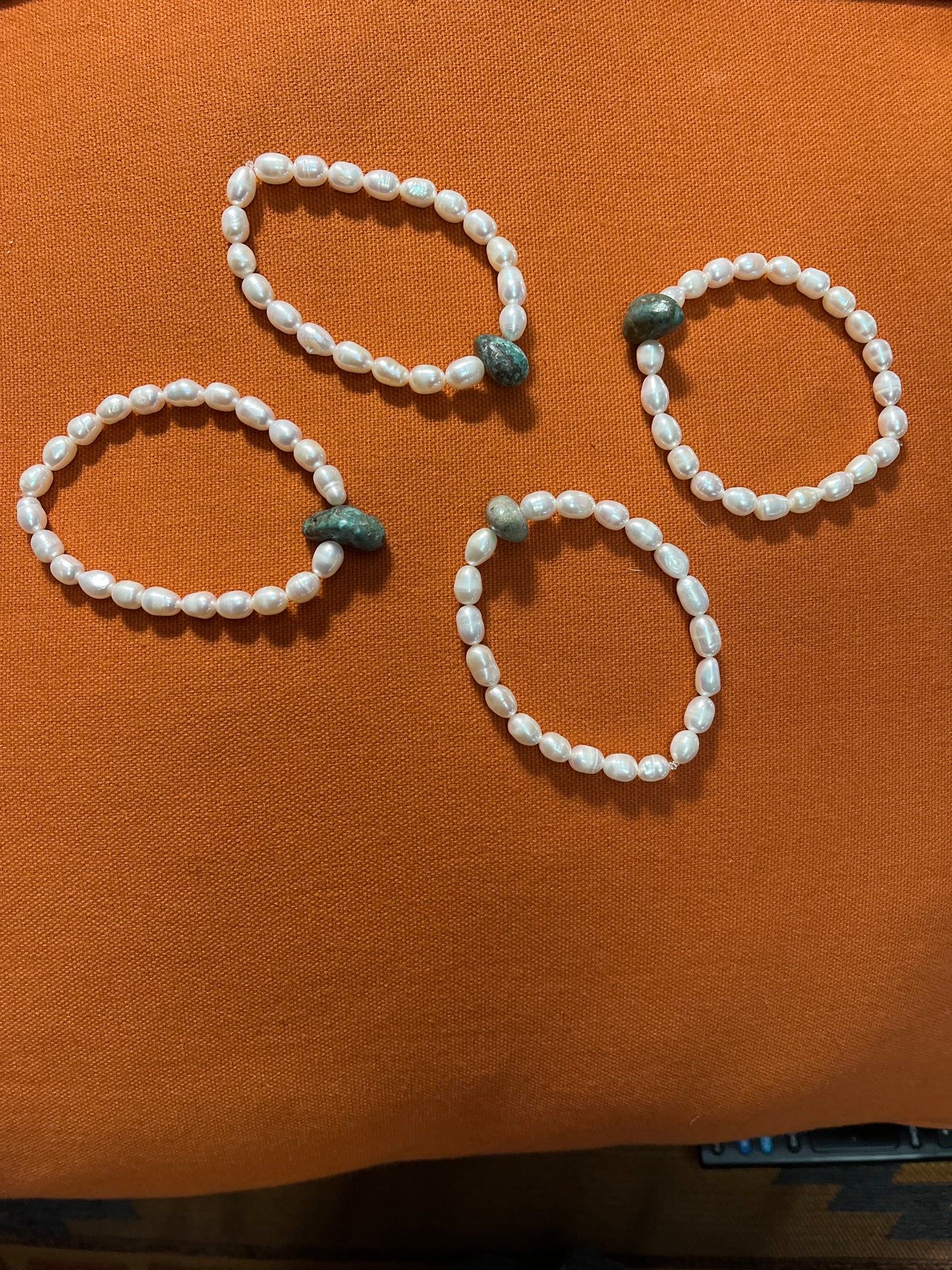 Pearl turquoise stretch bracelet