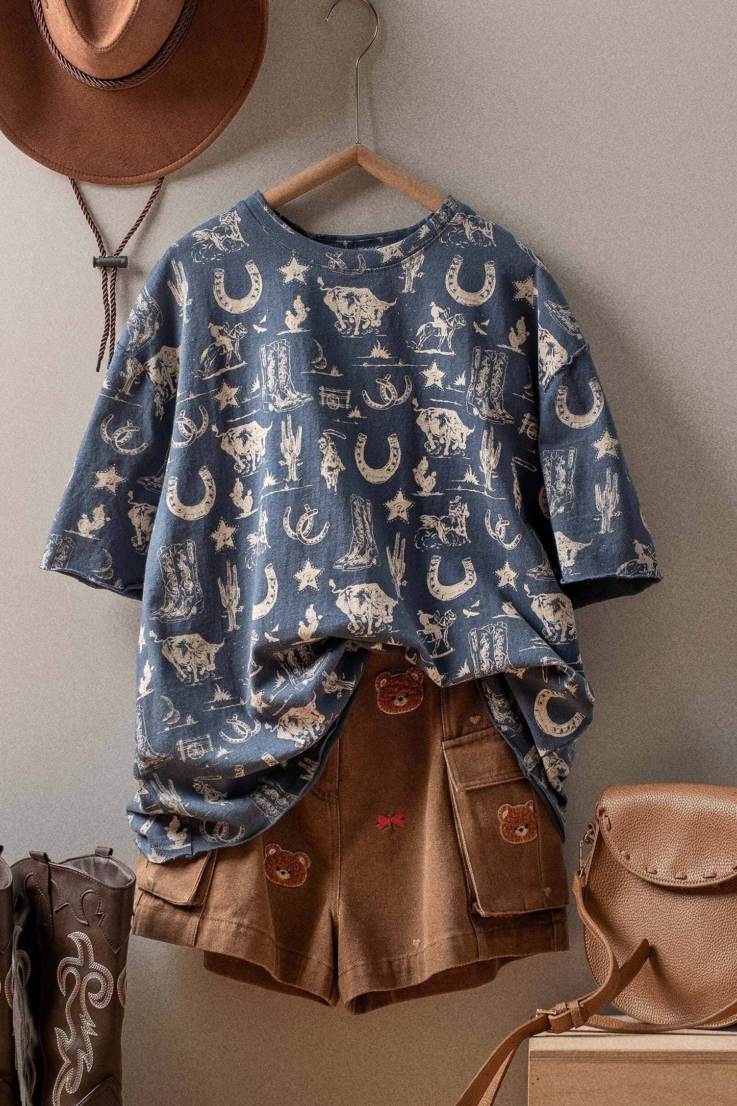 Western Graphic Print Relaxed Fit Tee: CREAM with Navy